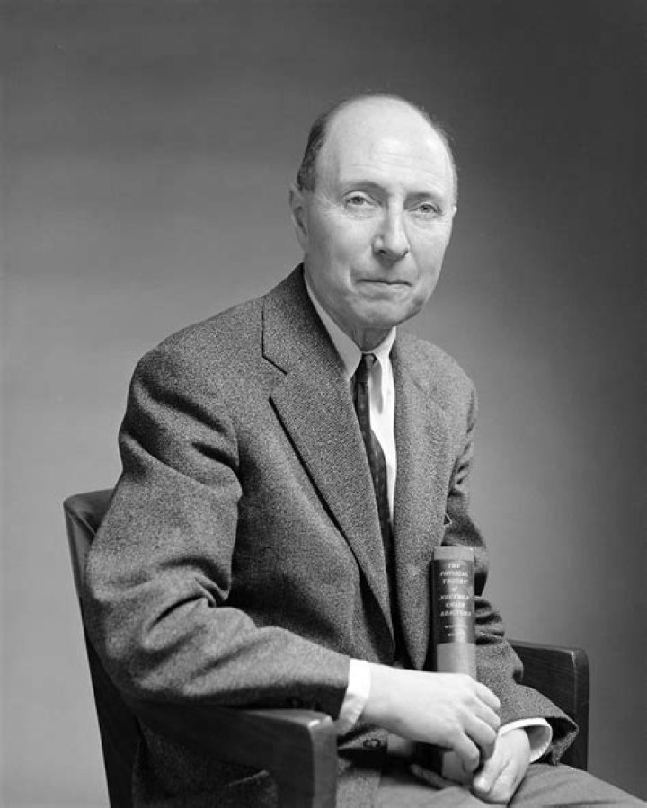 Eugene Wigner Biography - Facts, Childhood, Family Life, Achievements & Timeline