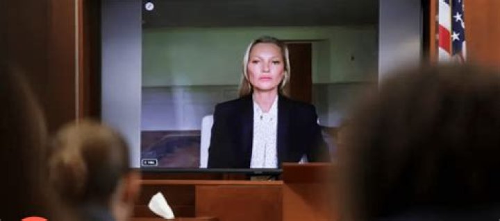 Fashion historian revealed the meaning of Kate Moss’ outfit at a meeting in the case of Heard and Depp