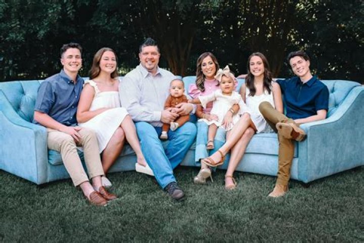 Francis Suarez family, wife, children, parents, siblings