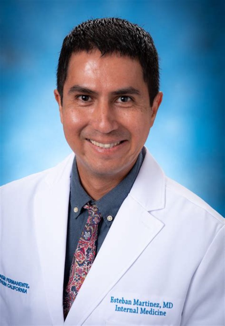 Dr. Francisco Martinez, MD – Freeport, NY