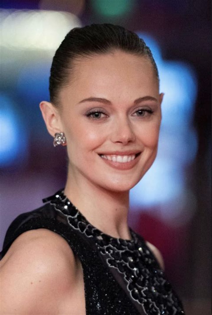 Frida Gustavsson Wiki, Age, Boyfriend, Husband, Height, Net Worth & More