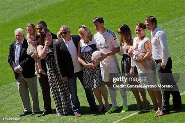 Gareth Bale family: Wife, children, parents, siblings