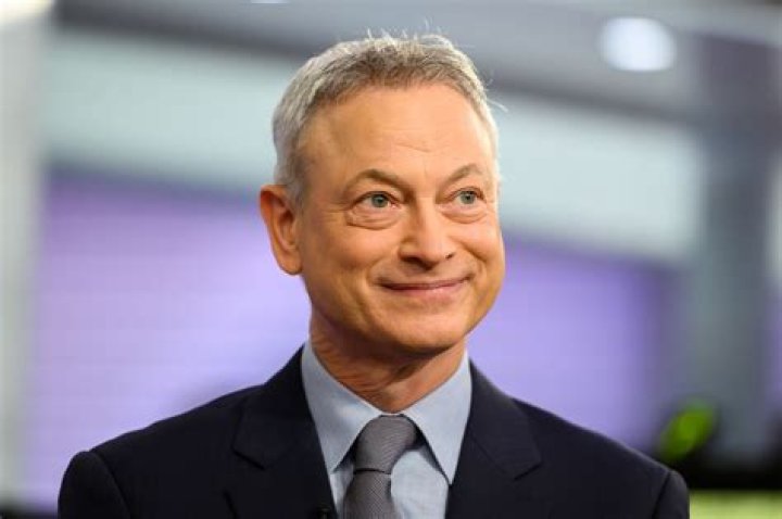 Gary Sinise Biography - Facts, Childhood, Family Life & Achievements