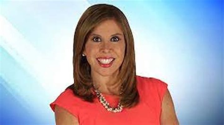 Gayle Guyardo Age, Birthday, Net Worth, Husband, Divorce, Children, Surgery, Wiki