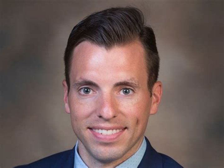 Dr. Gerald Lynch, MD – Oak Park, IL