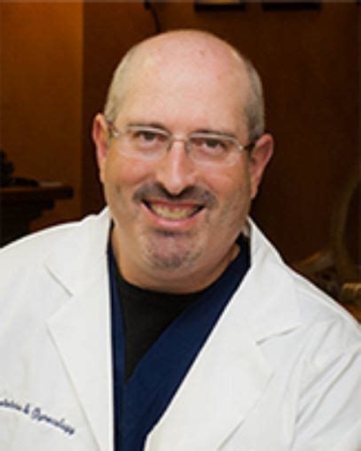 Dr. Gil Bender, MD – Tarzana, CA
