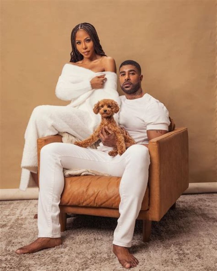 Grace Helbig’s Net Worth, Age, Height, Weight, Boyfriend, Dating, Bio-Wiki