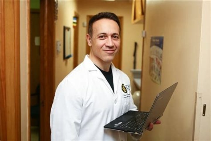 Dr. Greg Naman, MD – Detroit, MI