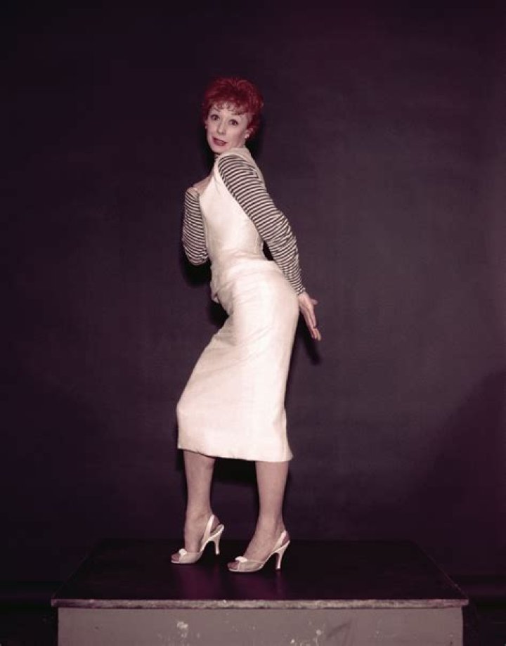 Gwen Verdon Biography - Facts, Childhood, Family Life & Achievements