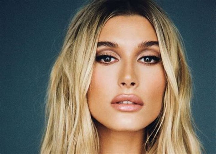 Hailey Baldwin Bieber Looks Amazing As She Shows Off Diamond Rings Worth More Than $27,000