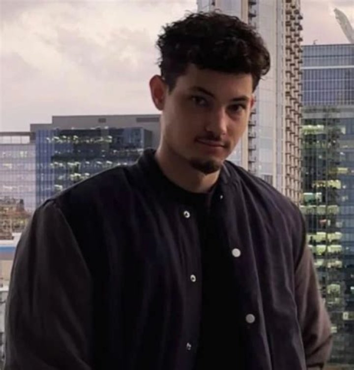 Has SagaTheYoungin Done A Face Reveal?