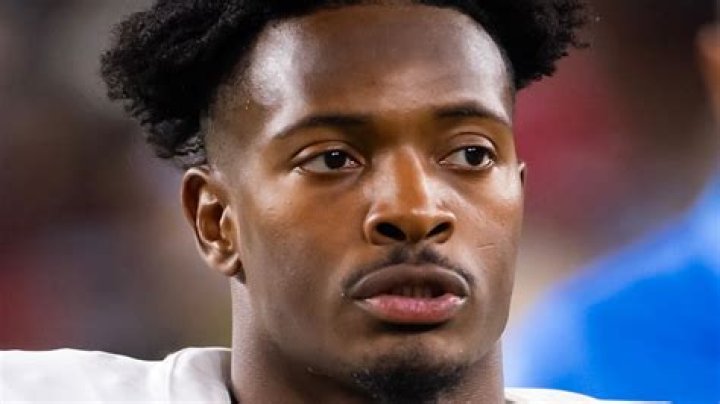 Hassan Haskins age, height, ethnicity, family, college, 40 time, draft, trade, net worth, Instagram