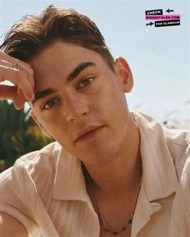 Hero Fiennes Tiffin Height, Weight, Net Worth, Age, Wiki, Who, Instagram, Biography