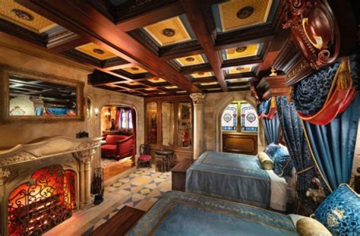 How can I stay in Cinderella’s Castle Suite 2021? – Celebrity