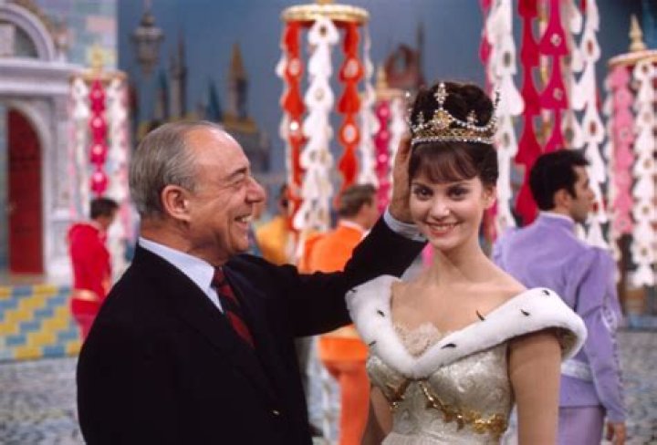 How did Lesley Ann Warren get the part of Cinderella? – Celebrity