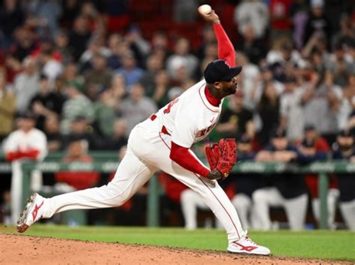 How many blown saves does Aroldis Chapman have in his career?