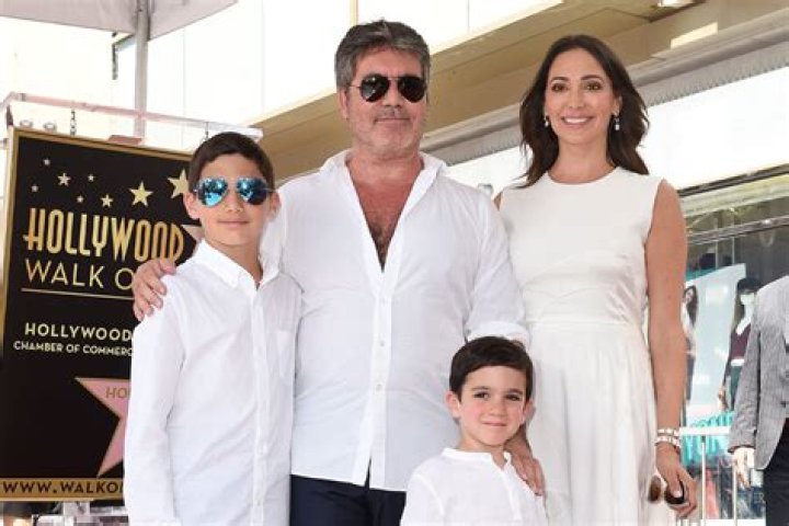 How many children has Simon Cowell have? Are Simon Cowell and Lauren Silverman married?