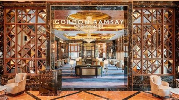 How many restaurants does Gordon Ramsay have around the world?
