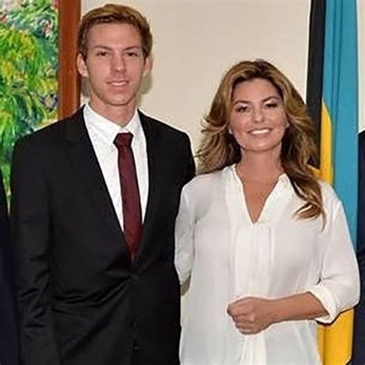 How many times has Shania Twain been married?