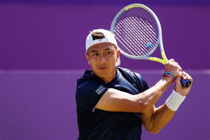 How much is Ryan Peniston worth? Career earnings and net worth explored