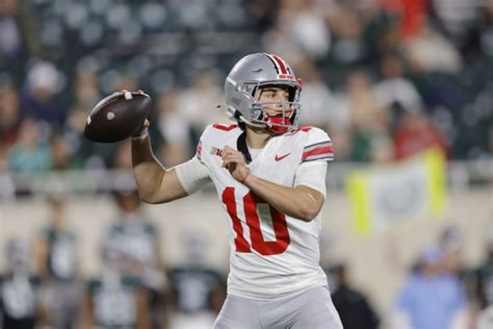 
How Much Money Does Julian Casablancas Make? Latest Income Salary
