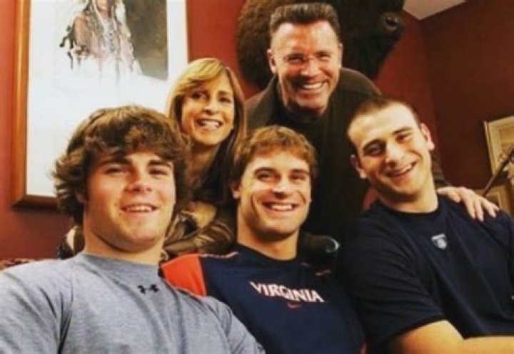 Howie long Biography, Age, Family, Wife, Salary, Net Worth and Kids