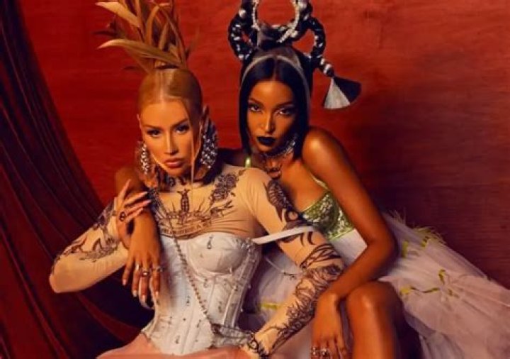 Iggy Azalea and Tinashe Release “Dance Like Nobody’s Watching” – Singer Mom Looks Amazing In The Music Video