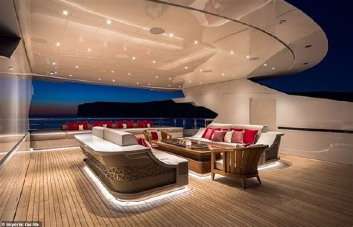 Inside Beyonce and Jay-Z’s Yacht