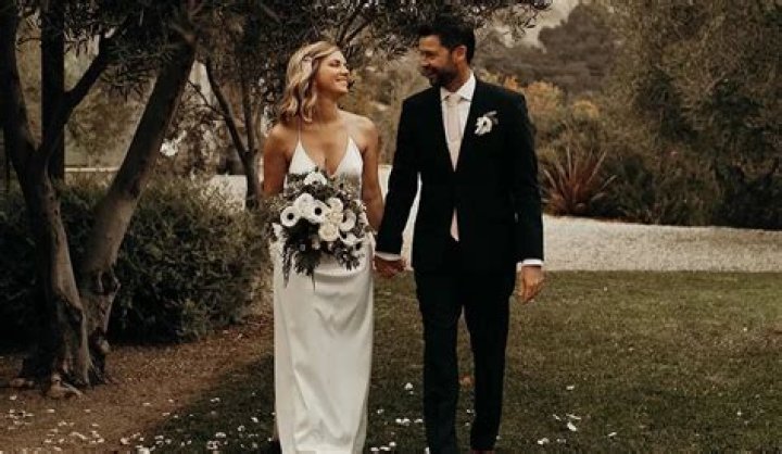 Is Cindy Busby related to Gary Busby?