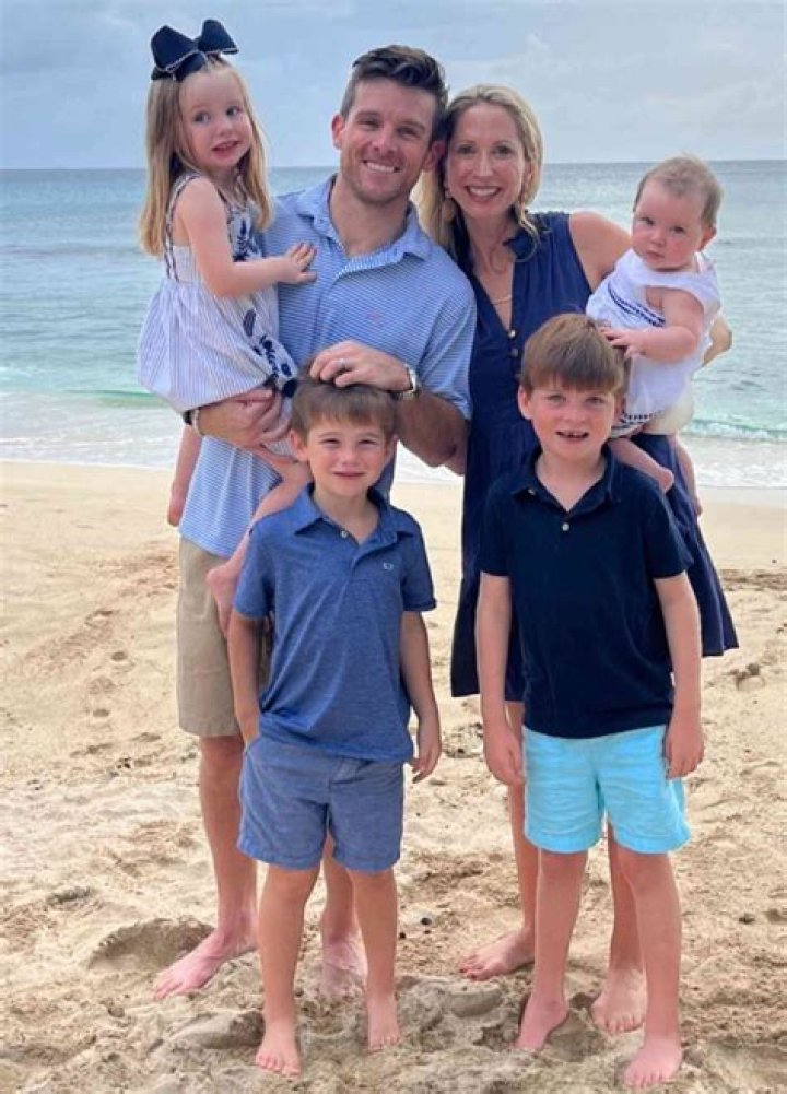 Is Phil Mattingly Married or dating? His Wiki, Age, Wife, Child and Net worth