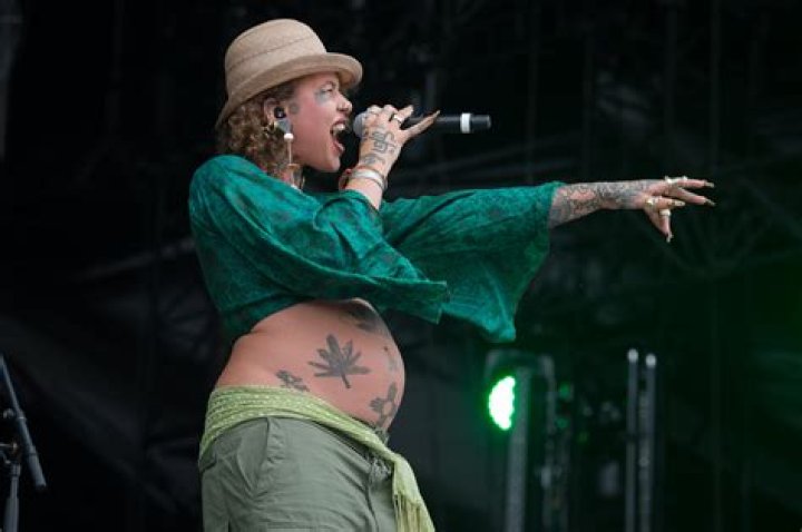 Is Singer Greentea Peng aka Aria Wells Pregnant?