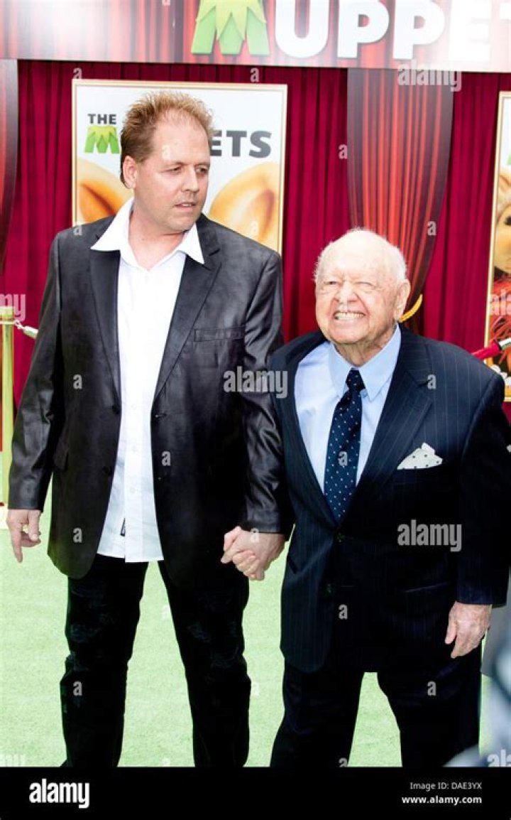 Is Teddy Rooney related to Mickey?