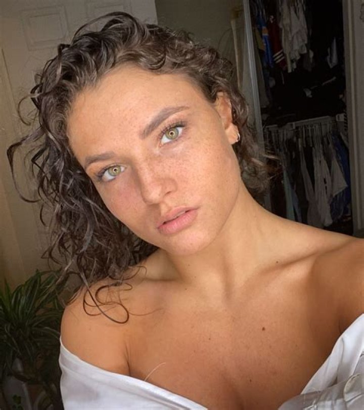 Jade Chynoweth Biography - Facts, Childhood, Family Life & Achievements