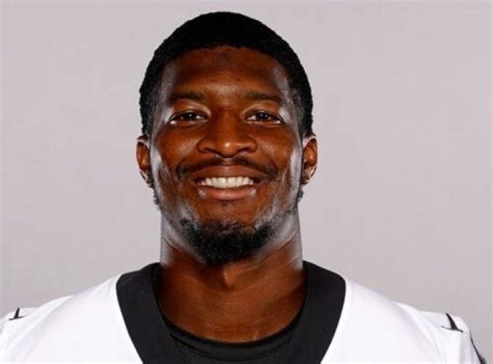 Jameis Winston profile, bio, birthday, wife, children, contract, salary, net worth