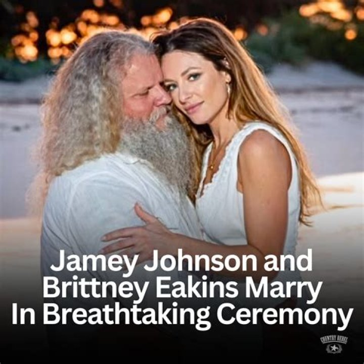 Does Jamey Johnson have brothers and sisters?