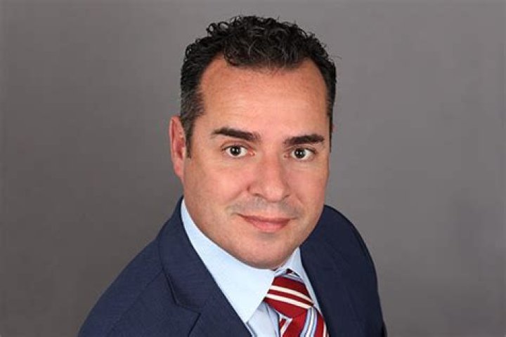 Who is Taylor Hawkins' brother?