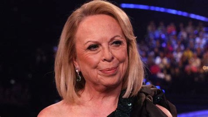 Jayne Torvill Biography - Facts, Childhood, Family Life & Achievements