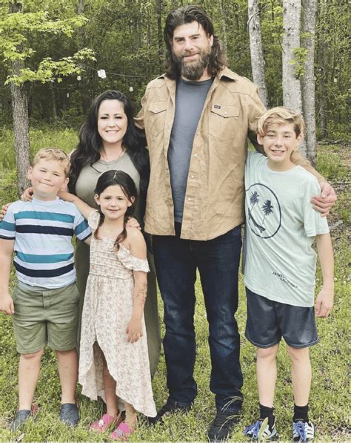 Jenelle Evans In Danger Of Losing Custody Of Her Children If She Doesn’t Divorce David Eason, Lawyer Says