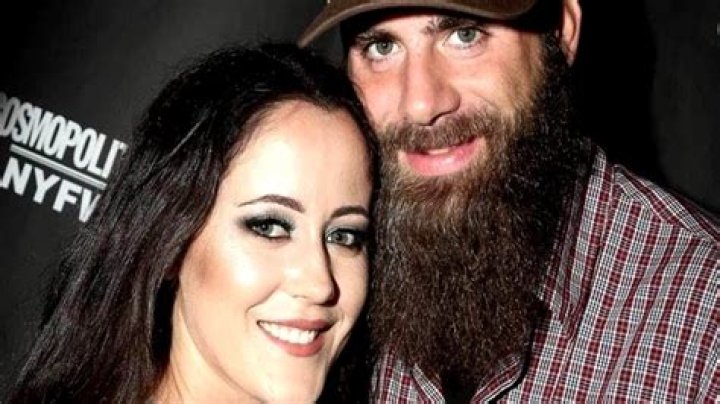Jenelle Evans Praying She Won’t Have To Leave David Eason To Regain Custody Of Her Kids – She Doesn’t Want To Choose