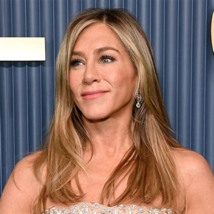 Jennifer Aniston Is Really Looking Forward To The Golden Globes A Source Explained