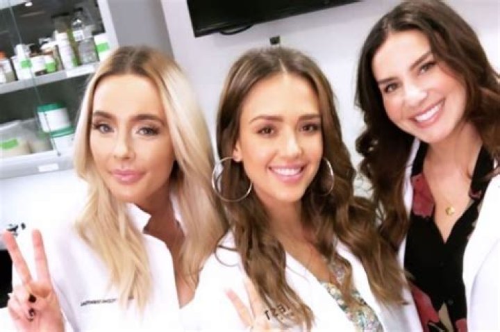 Jessica Alba Wants Your Help In Choosing Lip Balm Colors For Her Honest Company