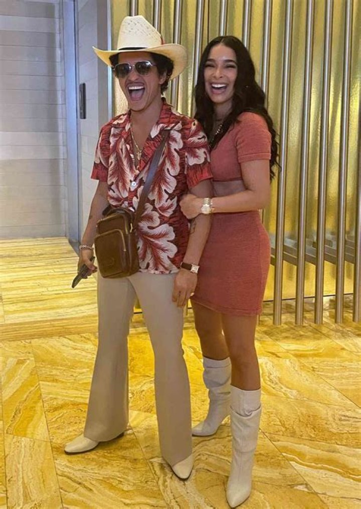 Jessica Caban Biography - Facts, Childhood, Family Life & Achievements