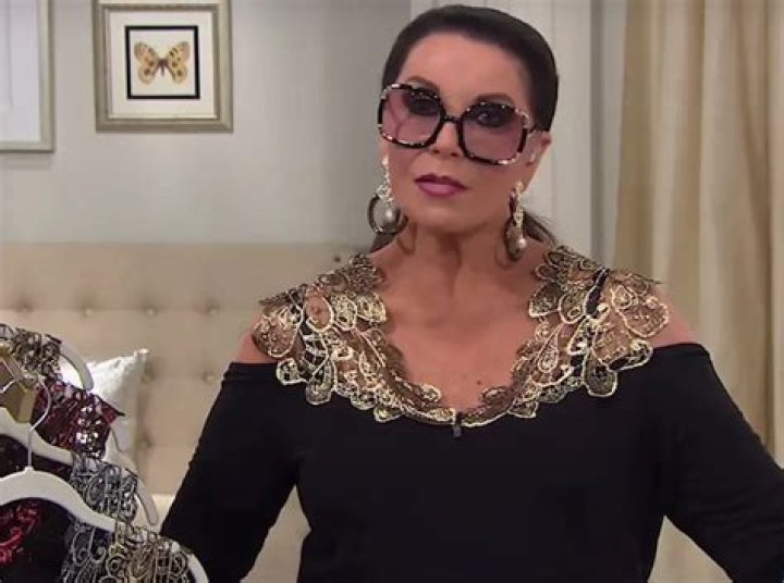 Joan Boyce HSN Wiki :: Husband, Net Worth, Age, Wikipedia, Jewelry