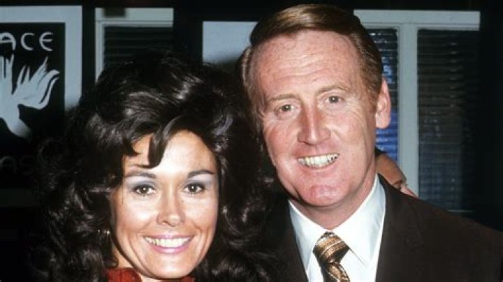 What happened to Vin Scully first wife?