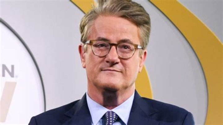 Joe Scarborough Biography - Facts, Childhood, Family Life & Achievements