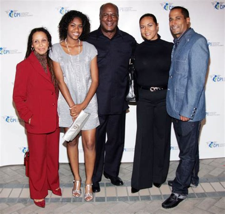 John Amos family, wife, children, parents, siblings