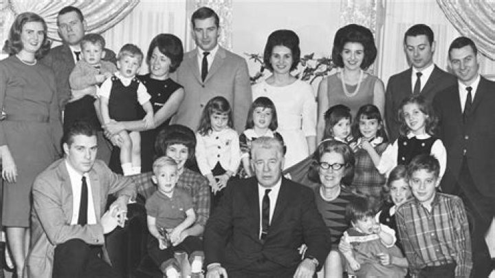 John Rooney children: Sean Rooney, Dr. Peter Rooney, Matthew Rooney, Timmy Rooney, Mary Jo Rooney Gormley, Alice Rooney Mahoney