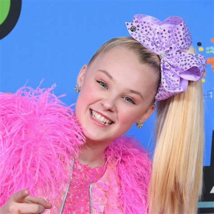 JoJo Siwa [Youtuber] Wiki, Bio, Net Worth, Boyfriend & More