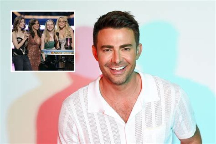 Jonathan Bennett Says His ‘Mean Girls’ Fans Supported Him A Lot When He Came Out – Here’s How!