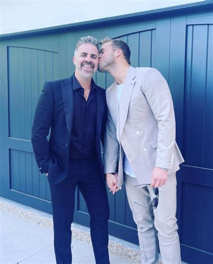 Jordan C Brown Age – Meet Colton Underwood Boyfriend On Instagram